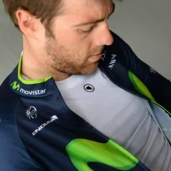 Endura Translite S/L Baselayer -Cykler Salgsbutik Translite Baselayer worn by Movistar Team